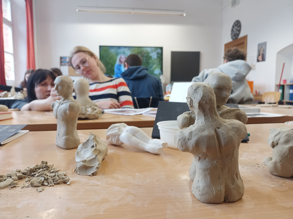 Workshop »Vergiss mein nicht (Tonskulpturen mit Blumensamen)«