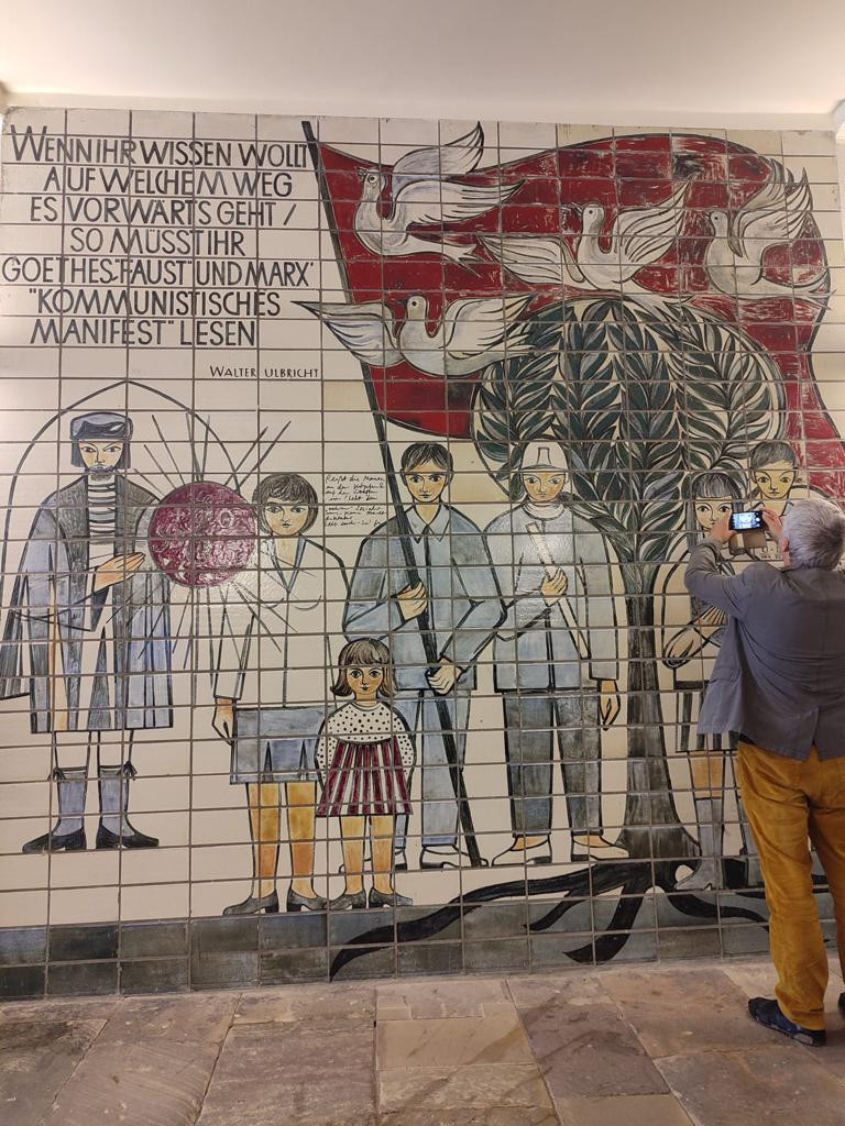 Wandbild von Johanna Krauß (1969), ehemaliges Wilhelm-Ernst-Gymnasium, Weimar